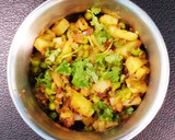 சப்பாத்தி ரோல் /உருளை கிழங்கு பட்டாணி வறுவல் ரெசிபி ஸ்டேப் 3 புகைப்படம்