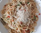 A picture of step 1 of Spaghetti Aglio E Olio.
