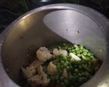 A picture of step 4 of Panchratan Khichdi.