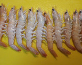 Foto del paso 4 de la receta: Milhoja de aguacate y gambas