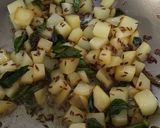 A picture of step 5 of Sabudana Khichdi.