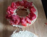 A picture of step 3 of Cream Cheese And Fruit Bagels.