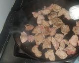 A picture of step 2 of Beef Strogonoff.