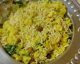 A picture of step 4 of Veg Poha.