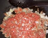 A picture of step 1 of Chili Dog.