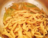 Foto del paso 12 de la receta Tallarines con pollo, champiñones y verduras