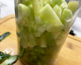 Foto del paso 1 de la receta: Salmorejo de aguacate