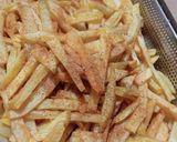 A picture of step 4 of Potato fries 😋.