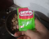 Foto langkah ke 4 dari resep Nasi Tim Ayam Jamur.