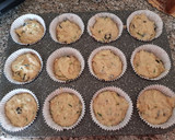 Foto del passaggio 5 della ricetta Muffin salati con tonno, zucchine e olive nere 🐟🥒