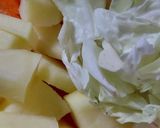 Foto langkah ke 1 dari resep Sup Ayam Sayur.