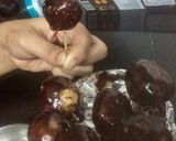 A picture of step 3 of Oats and dry fruit lollipop.