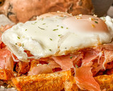 Foto del paso 2 de la receta: Huevos rotos de batata con jamón