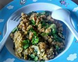 Foto langkah ke 8 dari resep Nasi goreng sayur extra pedas.