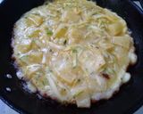 Foto del paso 7 de la receta: Tortilla de papa y zucchini con queso