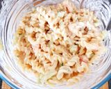 Une image de l'étape 5 de Salade de pâte saumon concombre 😋.
