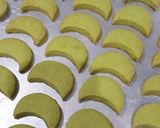 Foto langkah ke 7 dari resep Kue Putri Salju Pandan Keju.