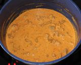 Tejfölös zúzapörkölt recept fázis 4 fotója
