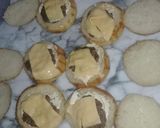 صورة لخطوة 3 من وصفة ميني برقر 🍔بعجينة قطنية ولا أروع 😋