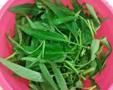 Foto langkah ke 1 dari resep Cah Kangkung Simple👌.
