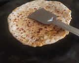 A picture of step 5 of Cabbage Paratha.