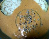 A picture of step 3 of Brinjal pakoda.