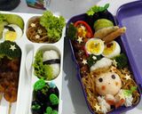 Foto langkah ke 7 dari resep Mommy bento Megician sate udang madu.