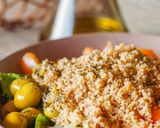 Foto del paso 2 de la receta: Ensalada de langostinos y couscous integral
