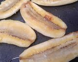 Foto langkah ke 3 dari resep Baked Bananas with Chocolate Sprinkle.
