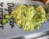 Une image de l'étape 2 de Croquettes de courgettes au parmesan et coriandre.