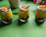 A picture of step 6 of Oreo custard shots.