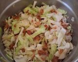 Foto del paso 3 de la receta: Sopa de col (repollo) con tocino