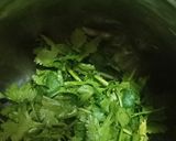 A picture of step 1 of Coriander chutney.