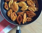 খাস্তা খাজা(khasta khaja recipe in Bengali) রেসিপি ধাপ - 3 ছবি