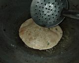 धनिया पूरी (dhaniya poori recipe in Hindi) रेसिपी चरण 3 फोटो