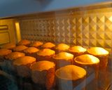 Foto langkah ke 5 dari resep Banana Cupcake.