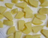 A picture of step 2 of Patatas Bravas.