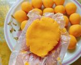 A picture of step 4 of Fried Sweet Potato Balls with Cheese.