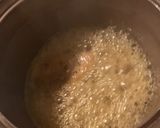 Foto del paso 6 de la receta: Bifecitos de cerdo caramelizados con miel y hierbas
