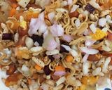 A picture of step 3 of Chinese Bhel Indian Style.