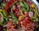 Foto del paso 3 de la receta: Guiso de salchichas con chile morrón 🇲🇽🥰🥰