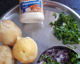 क्रिस्पी स्टफ ब्रेड रोल (Crispy stuff bread roll recipe in Hindi) रेसिपी चरण 1 फोटो