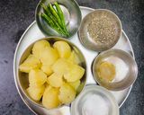 মিরচি আলু (mirchi aloo recipe in Bengali) রেসিপির ধাপ 1 ছবি