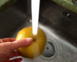 Foto del paso 2 de la receta: Manzana asada exprés (microondas)
