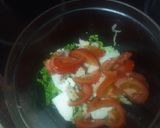 Foto del paso 3 de la receta: Ensalada de caballa con lascas de queso majorero y aguacate