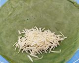 Foto langkah ke 3 dari resep Risol Isi Keju Matcha Crunchy.