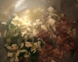 Gombás baconos tejszínes csirkemell spagettivel recept fázis 4 fotója