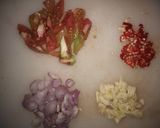Foto langkah ke 2 dari resep Tumis Kangkung Rumahan.