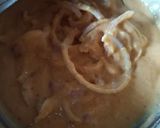 A picture of step 2 of Onion pakoda.