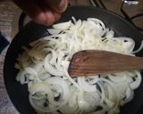 Foto del paso 2 de la receta: Aperitivo de rabas con cebolla